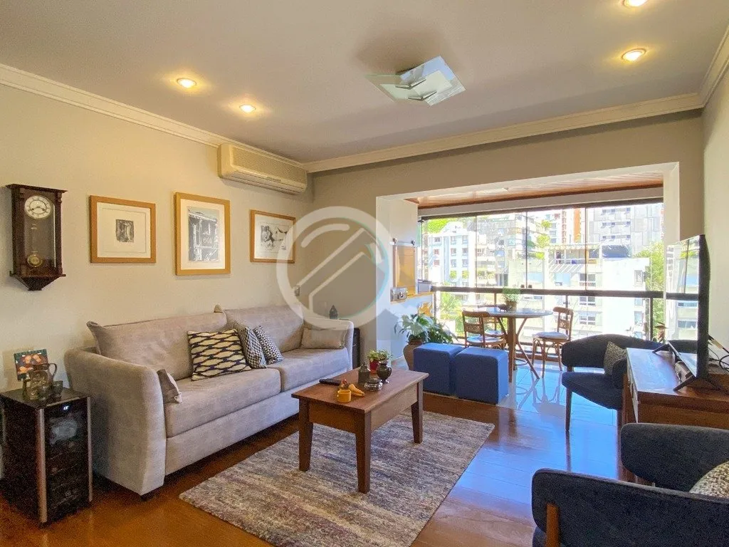 Imagem Apartamento semimobiliado de 140m², 3 dormitórios, sendo 1 suíte com sacada, living super amplo p...