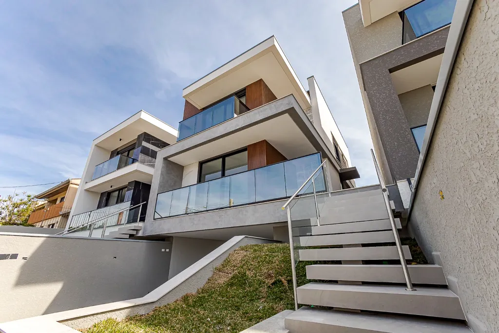 Imagem CASA RESIDENCIAL em Curitiba - PR, Vista Alegre