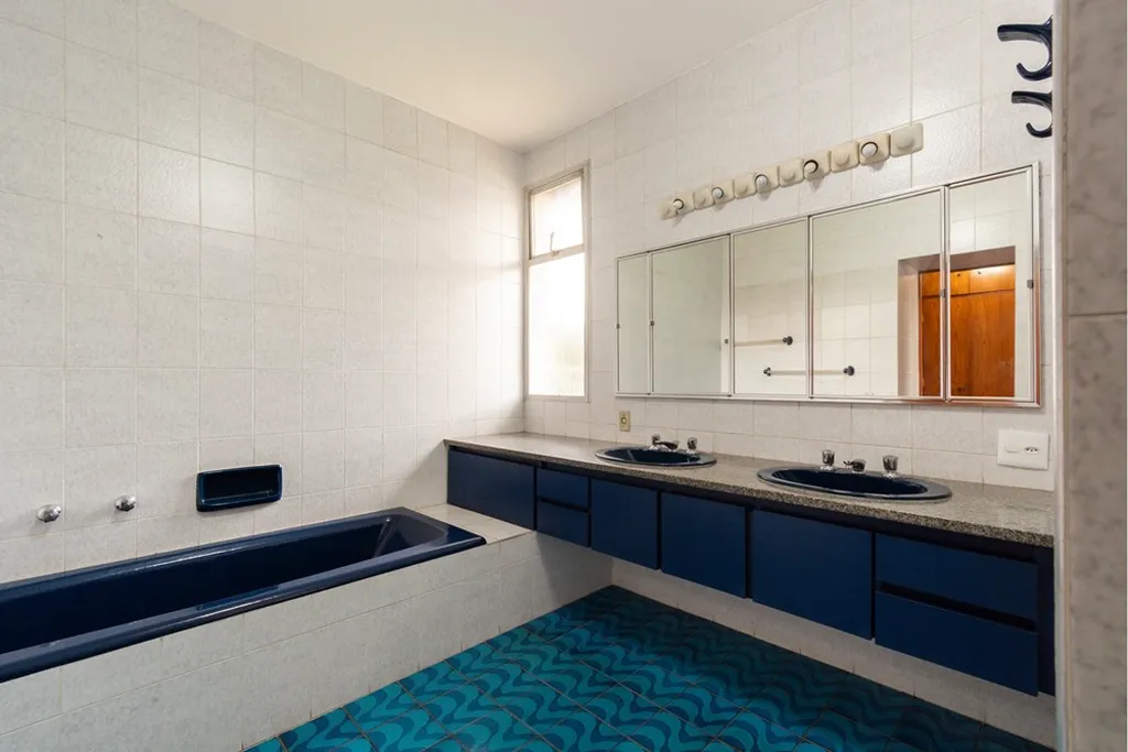 Imagem Casa à venda em São Paulo, Pacaembu, com 3 quartos, 590m2