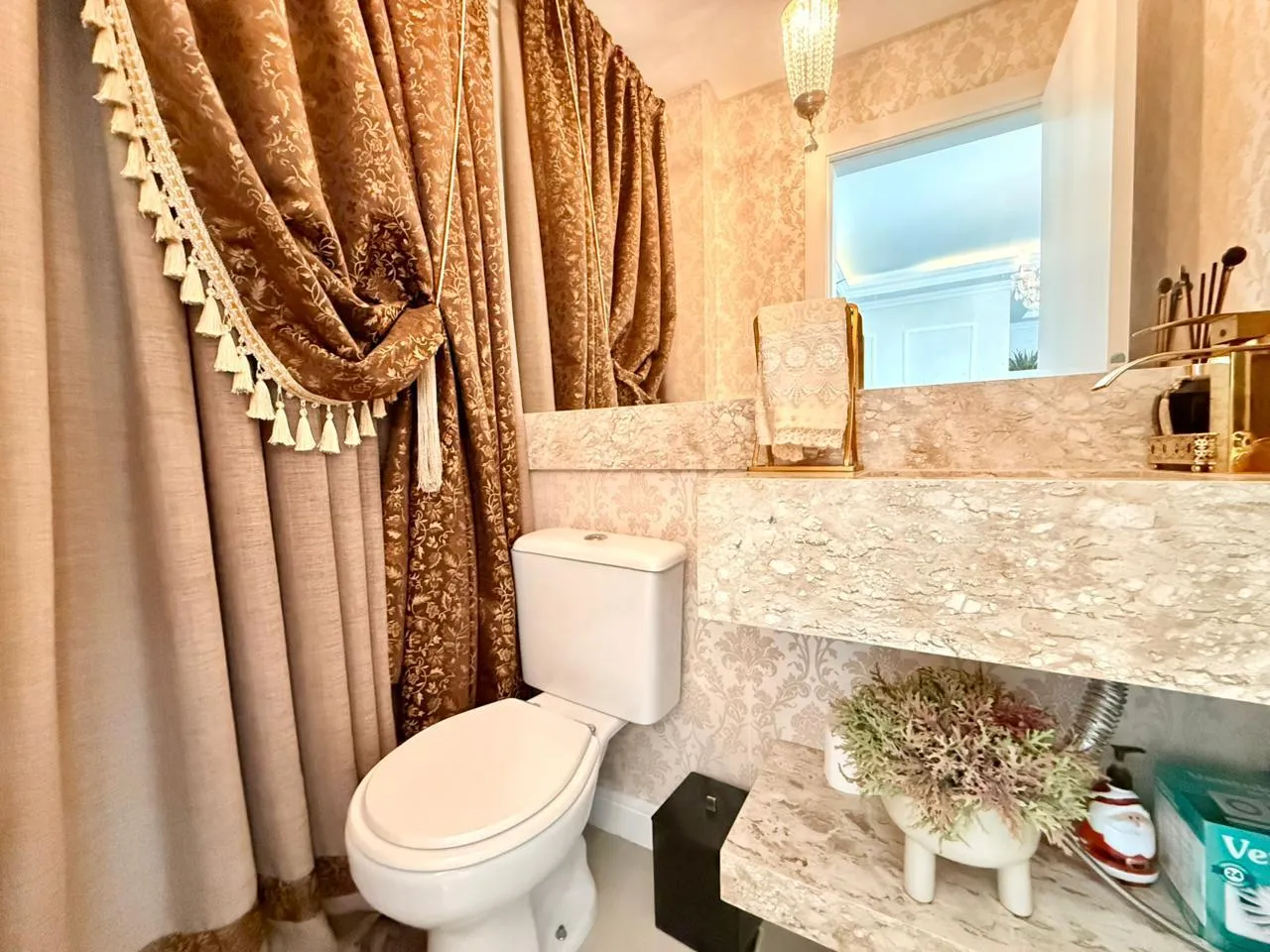 Imagem Apartamento à venda com 160m2 por R$ 2.590.000,00