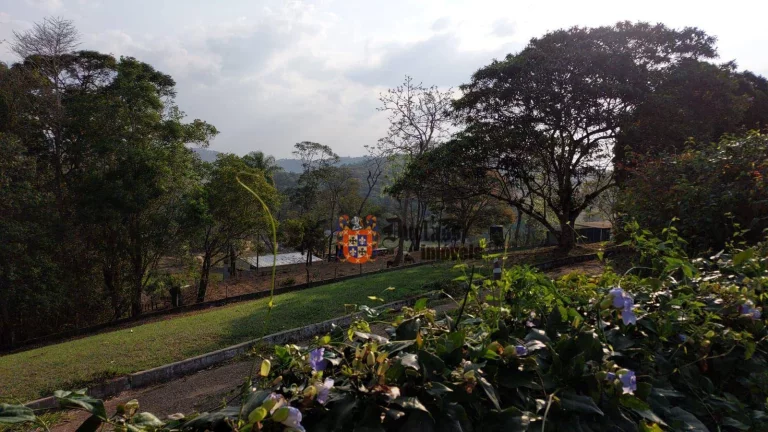 Imagem Sítio com 6 dormitórios à venda, 15000 m² por R$ 1.500.000,00 - Cachoeira - Atibaia/SP