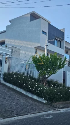 Imagem Sobrado à venda no Bairro Alto Curitiba PR