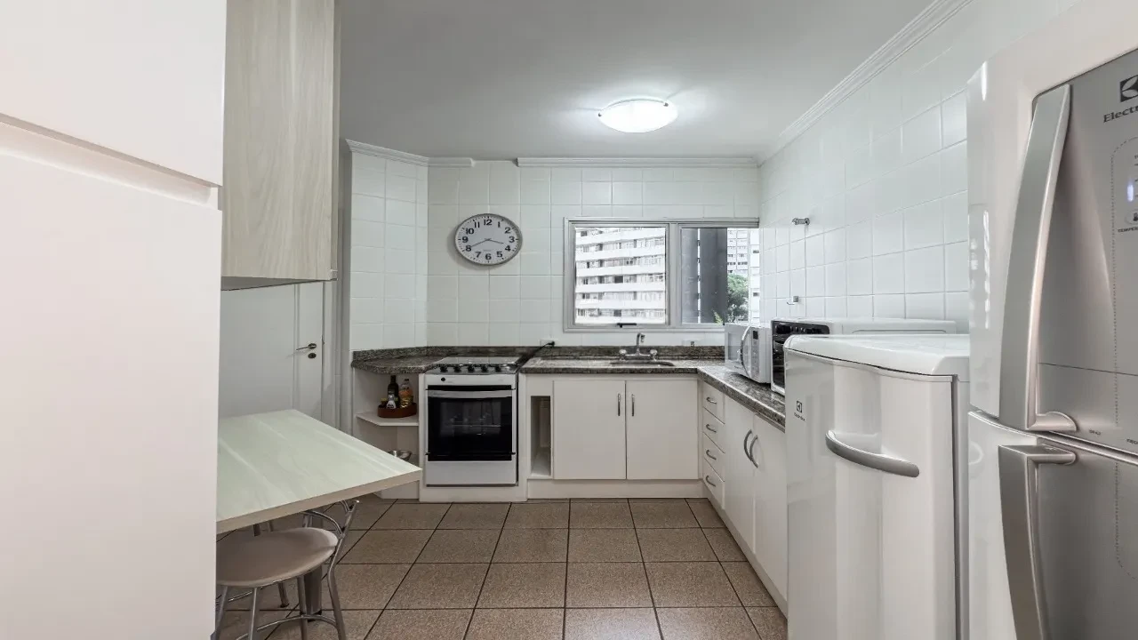 Imagem Apartamento com 3 Quartos à Venda, 137 metros em Água Verde - Curitiba