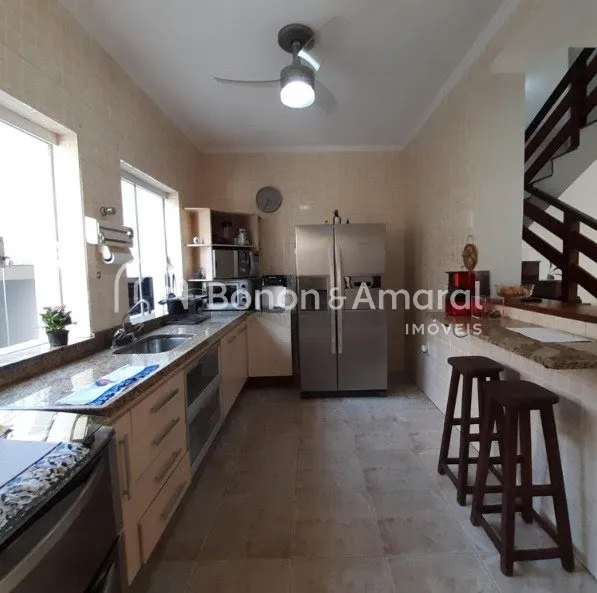 Imagem Casa à venda com 3 Quartos e 3 Banheiros por R$ 1.400.000 em Campinas - SP