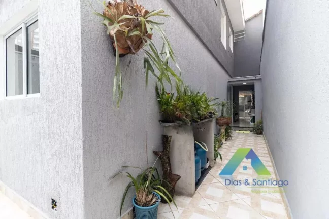 Imagem Sobrado à venda com 3 dormitórios e 2 vagas na Vila das Mercês/SP!