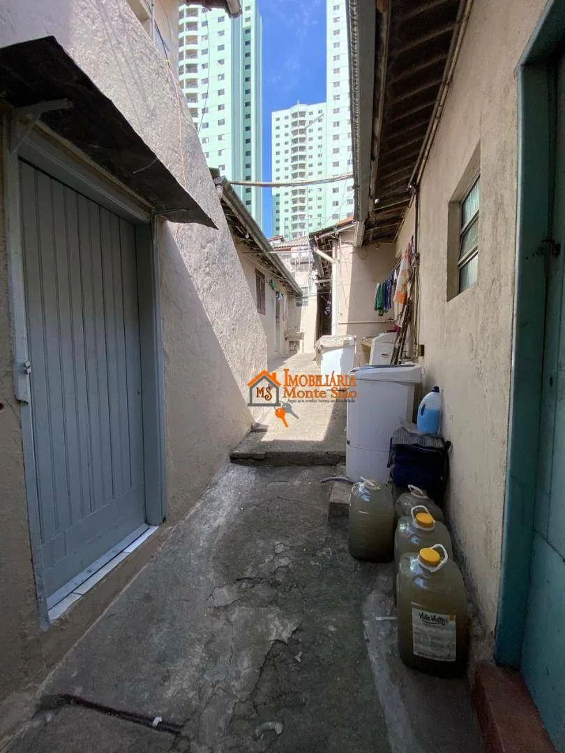Imagem Oportunidade! Terreno com 195m² com 6 Cômodos + Salão Alugado na Vila Augusta - Renda Imediata