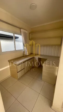Imagem Casa Espaçosa no Condomínio Fechado Terras do Vale – 3 Dormitórios com Suíte! Apresentamos essa linda e espaçosa casa no desejado Condomínio Terras do Vale, perfeita para quem busca conforto, segurança e qualidade de vida em um só lugar!