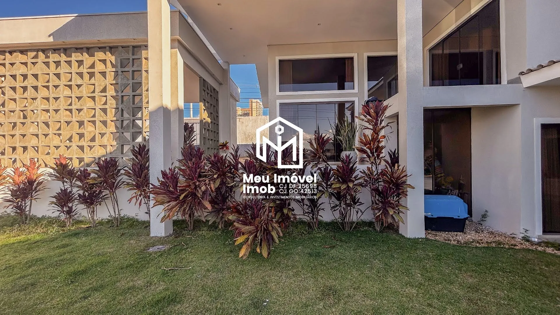 Imagem Casa 4 Quartos 4 Suítes 12 Vagas 540m² Piscina Churrasqueira