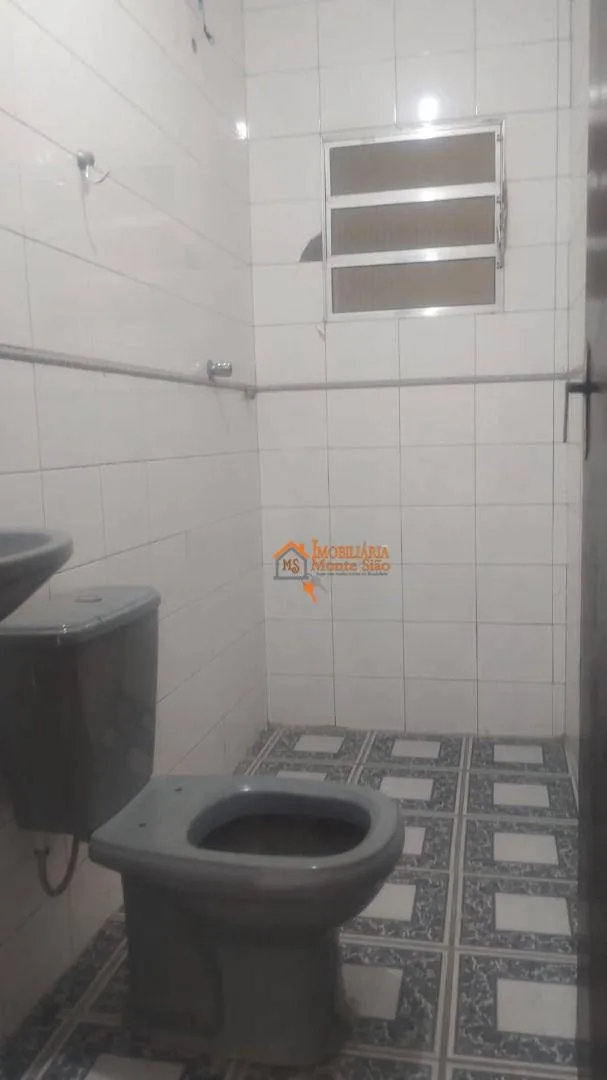 Imagem Sobrado com 3 dormitórios à venda, 300 m² por R$ 600.000,00 - Cidade Soberana - Guarulhos/SP