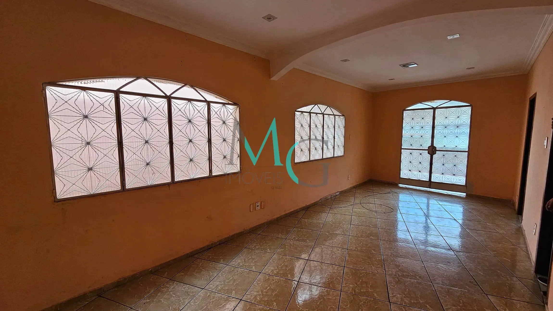 Imagem Sobrado para Locação 2 Quartos, por R$ 1500 + taxas, 80M², Campo Grande, Rio de Janeiro - RJ