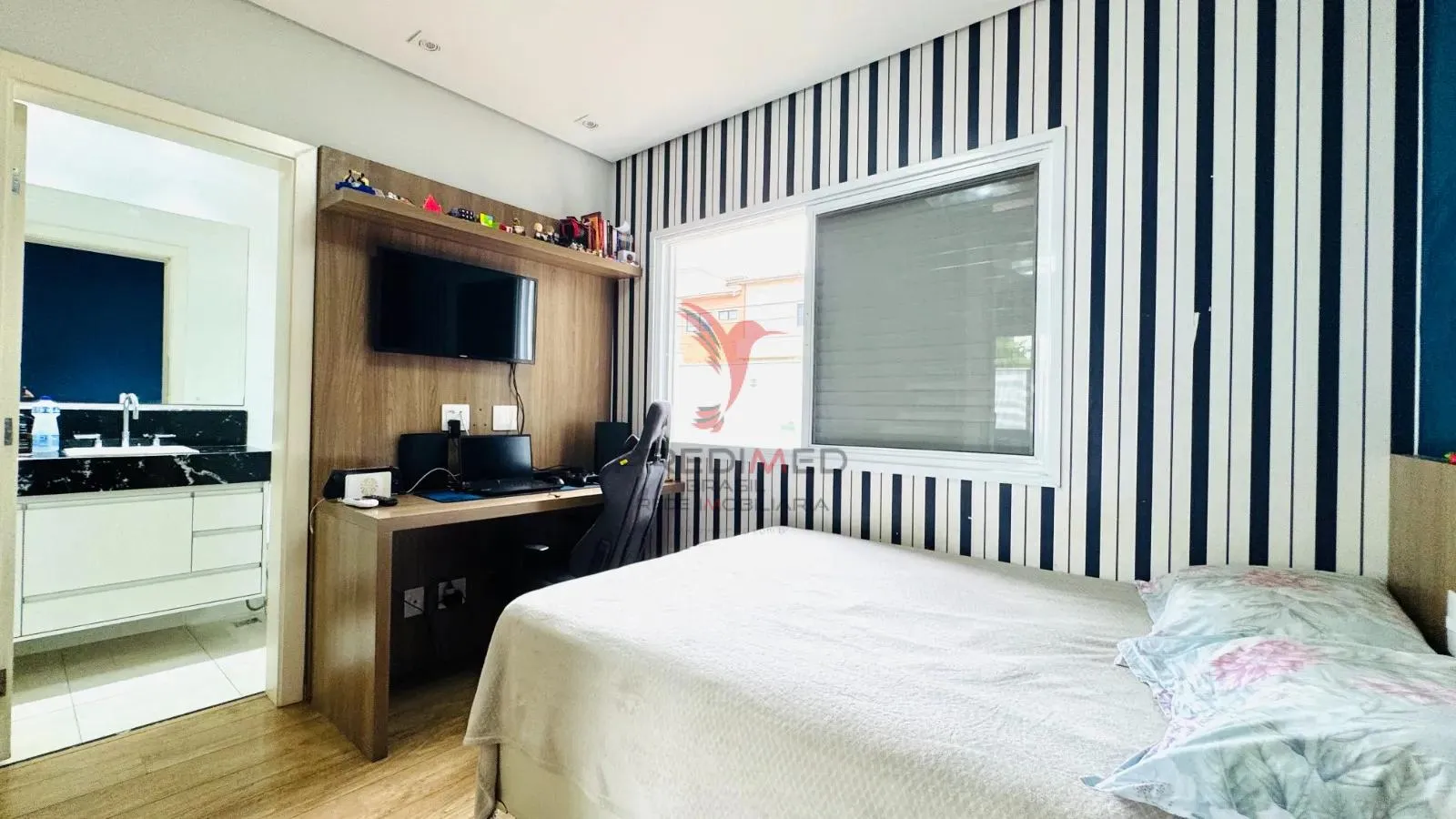 Imagem CASA COM 4 SUITES e 3 Vagas de Garagem,A VENDA em Pompéia , Piracicaba EM CONDOMÍNIO