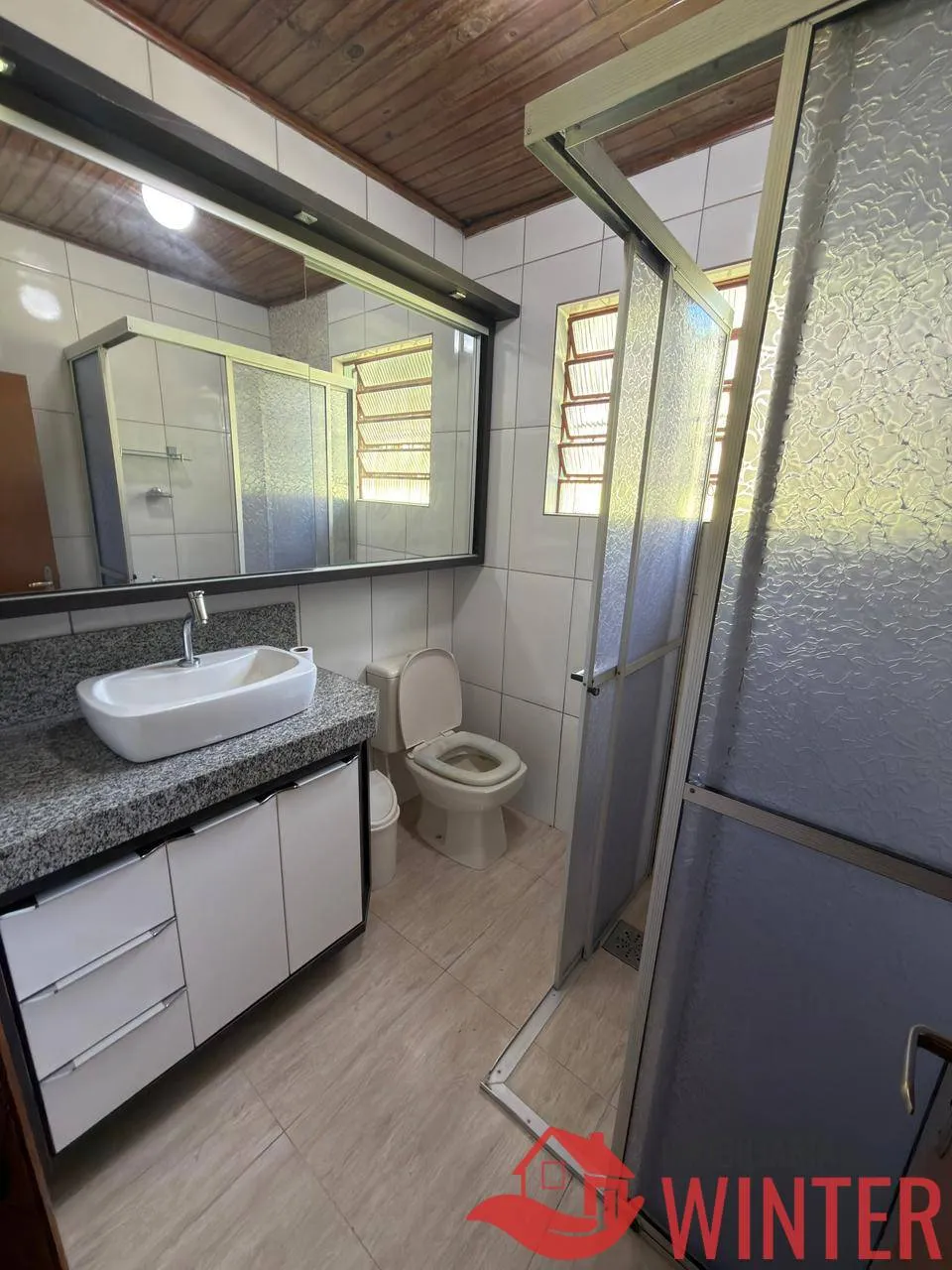 Imagem Imóvel com 2 casas e um galpão