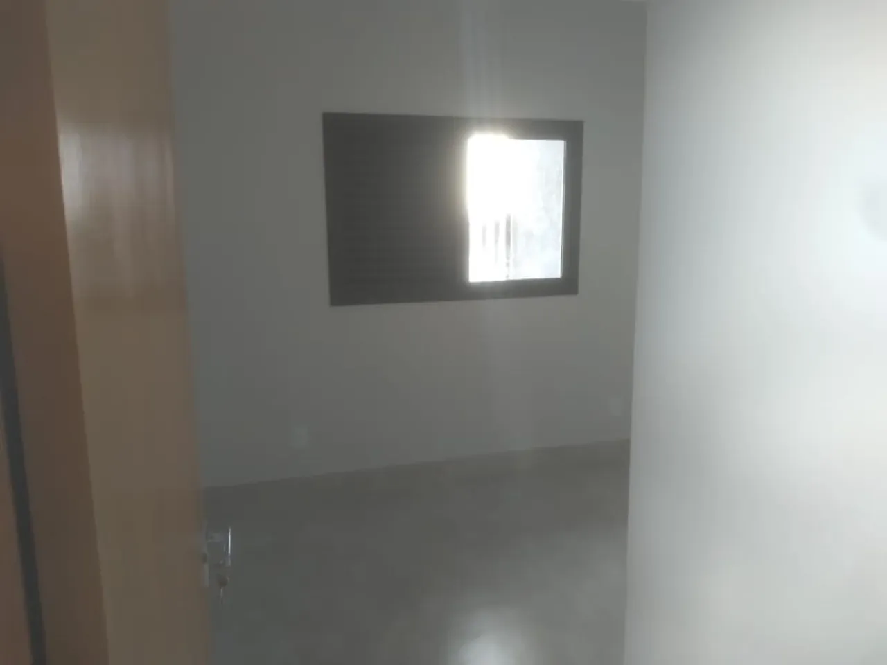 Imagem Imperdível oportunidade de adquirir casa em condomínio com 3 quartos, 1 suíte e 4 vagas de garagem no Wanel Ville, Sorocaba-SP