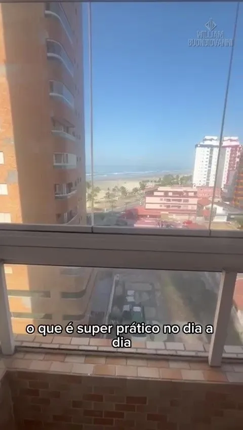 Imagem Apartamento - 2 Dorms, Suíte, Sacada Envidraçada e Vista Mar - 50m da Praia