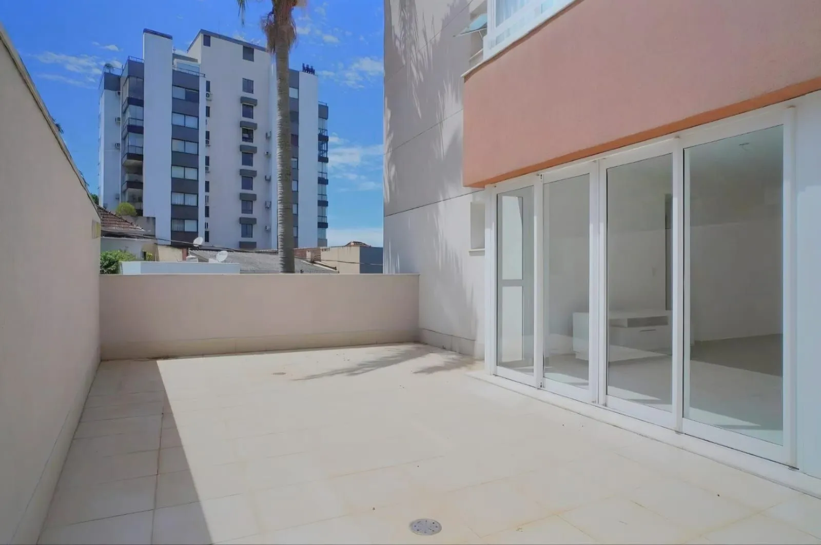 Imagem Edifício Jules Verne - Venda de apartamento com 02 dormitórios no bairro Petrópolis
