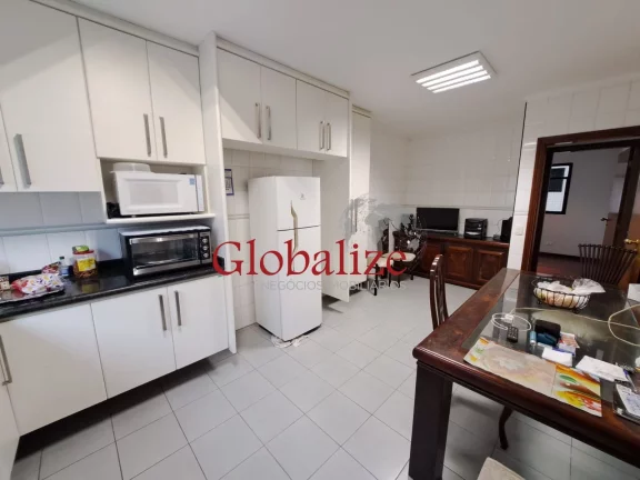 Imagem Apartamento á venda com 232m², 4 suítes, varanda de frente, 3 vagas por R$1.596.000,00 no Boqueirão em Santos