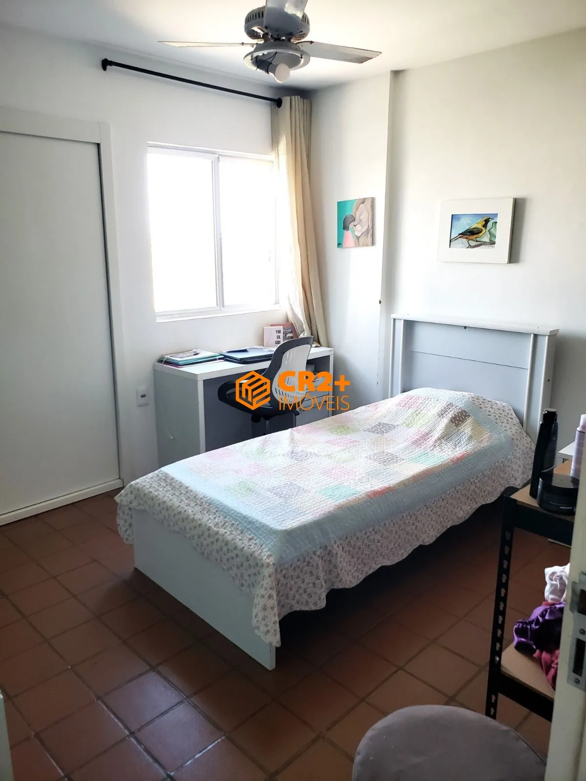 Imagem Vendo 4 quartos, 1 suíte, dep. completa, 200m2, em Candeias.