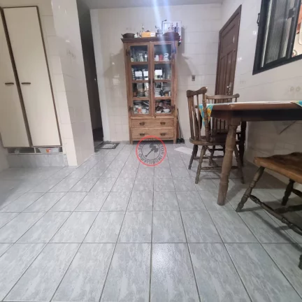 Imagem CASA GRANDE , COM TODOS COMODOS BEM ESPAÇOSOS , MAIS 2 CASAS NO MESMO TERRENO COM ENTRADAS INDIVIDUAIS.