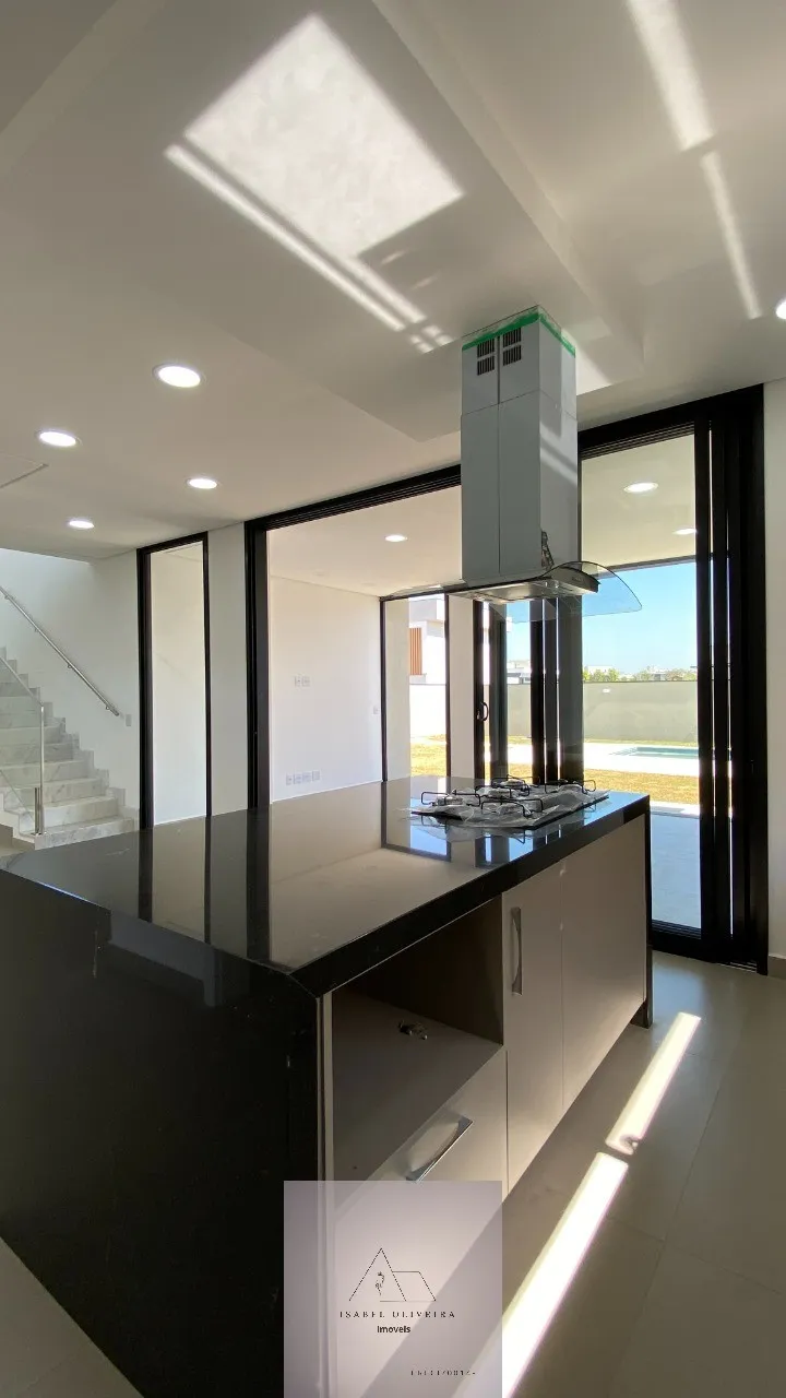 Imagem Casa de luxo à venda em Condomínio Vilas do Golfe, Itu-SP: 3 quartos, 3 suítes, 1 sala, 4 banheiros, 4 vagas de garagem, 246m².
