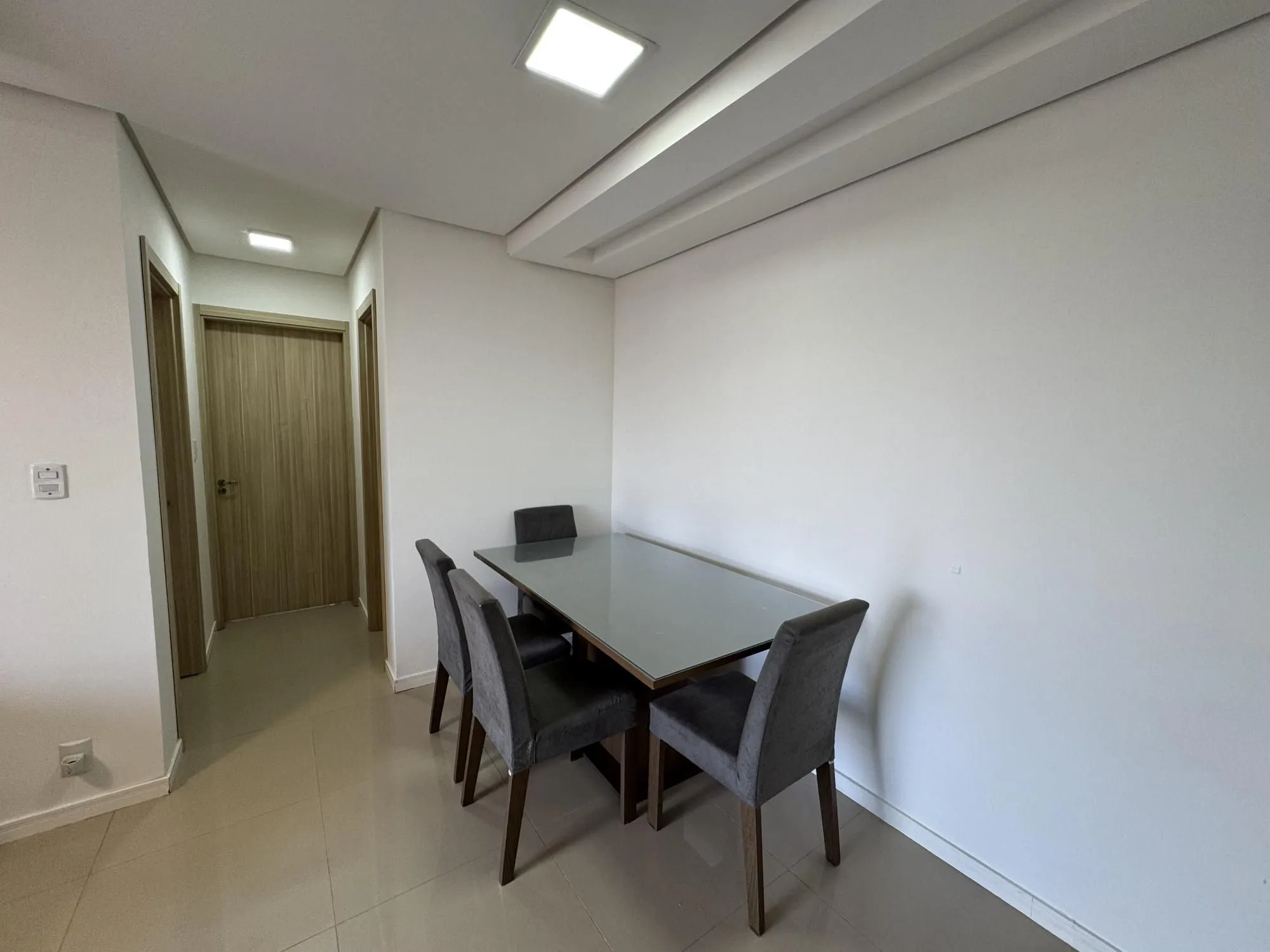 Imagem Apartamento de 2 dormitórios, 1 suíte e 1 vaga, em Canoas.