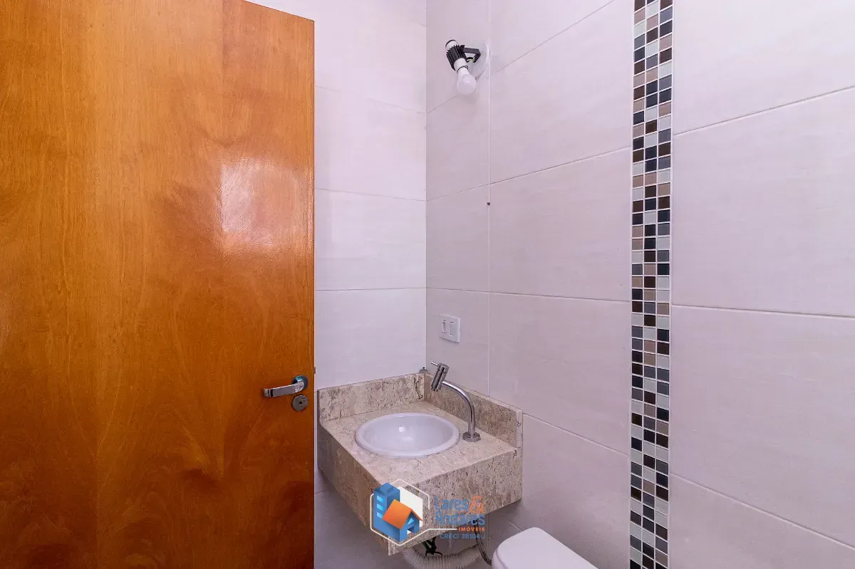 Imagem Sobrado para venda em Parque São Domingos com 3 quartos, sendo 3 suítes, 102m²