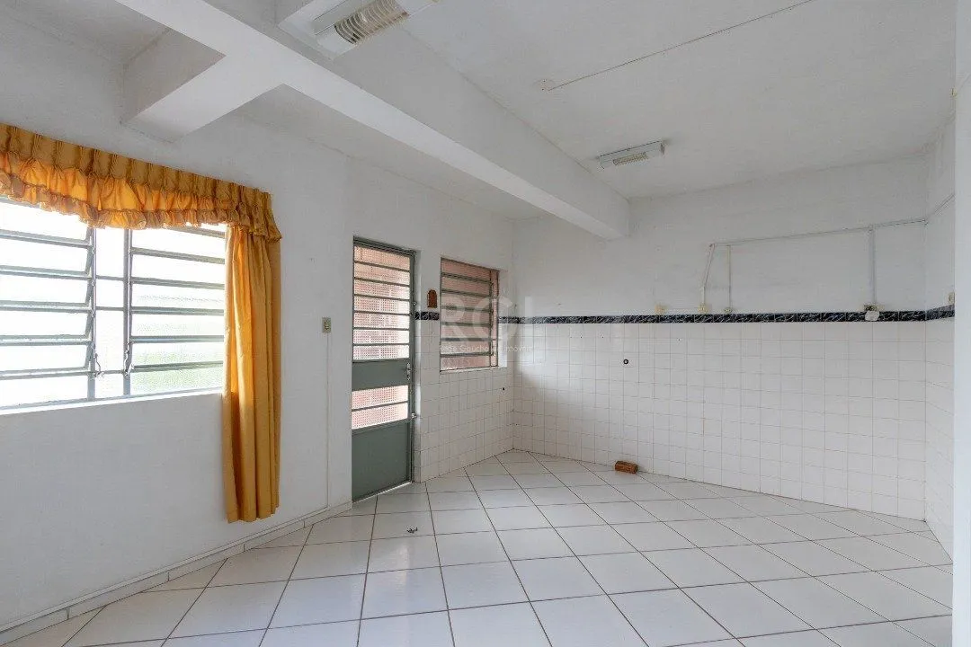 Imagem Casa para Venda - 220m², 3 dormitórios, sendo 2 suites, 2 vagas - Coronel Aparício Borges