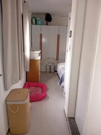 Imagem No local tem 2 casas. Entradas independentes com água, luz separadas. Uma em cima e outra embaixo. ...