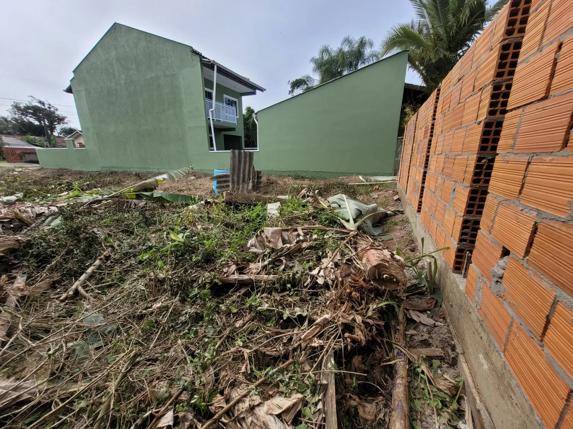 Foto do imóvel: Terreno à Venda, 360 m² em Barra do Saí - Itapoá