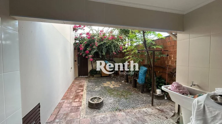 Imagem Casa com 2 suítes para alugar, 210 m² por R$ 3.350/mês - Centro - Rio Claro/SP
