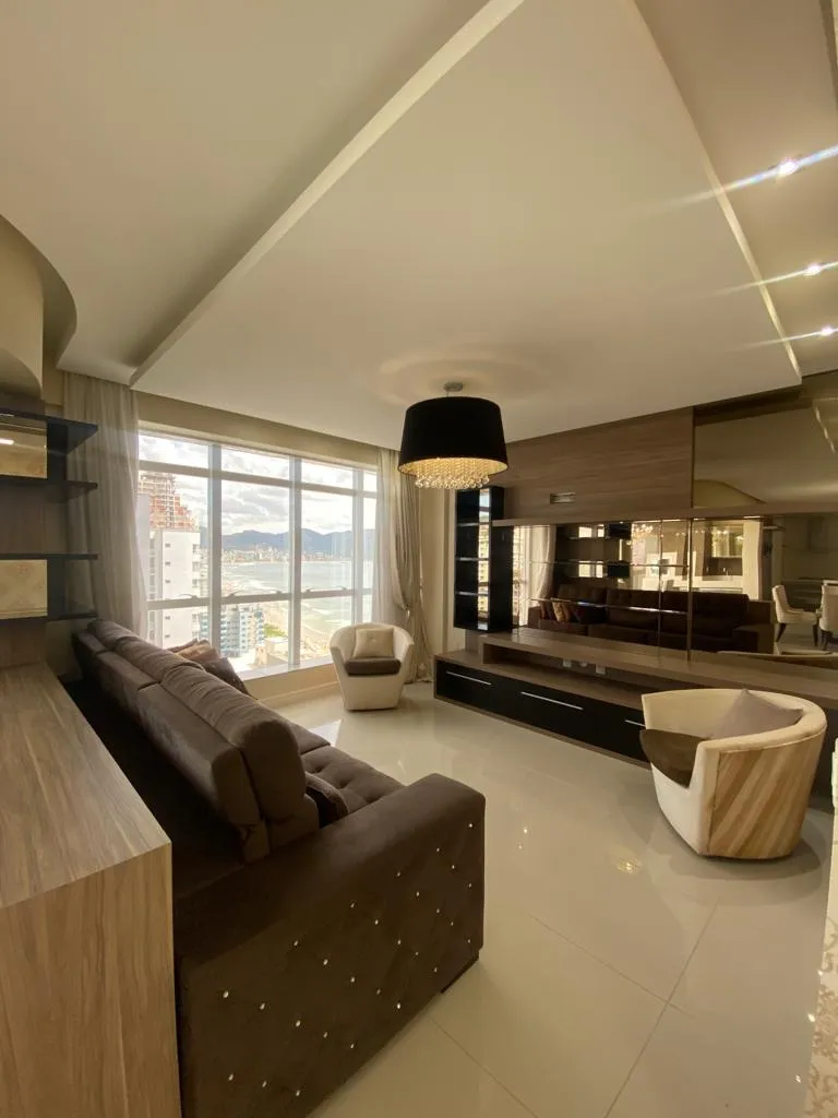 Imagem Apartamento com vista para o mar à venda com 190m2 por R$ 3.690.000,00