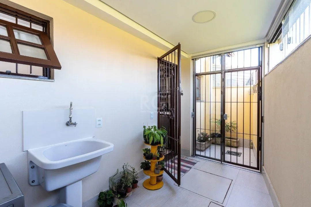 Imagem Casa Condominio para Venda - 107.13m², 3 dormitórios, sendo 1 suites, 1 vaga - Cavalhada