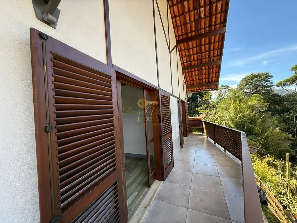 Imagem Casa em Condomínio para Venda em Teresópolis / RJ no bairro Granja Guarani