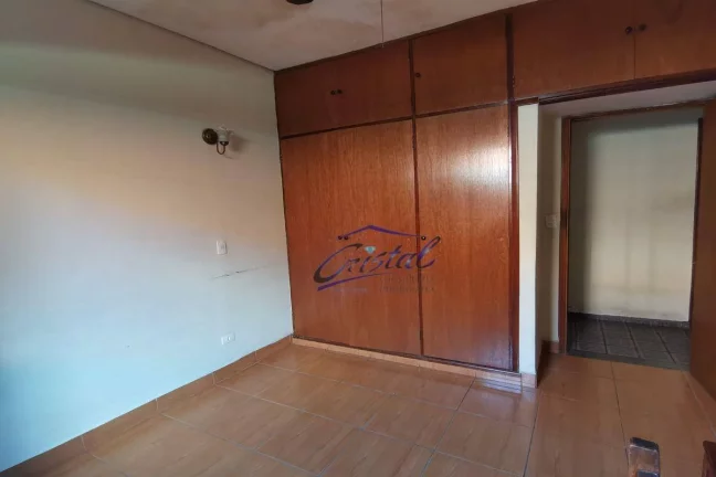 Imagem Casa Térrea de 240m² com 2 dormitórios 2 banheiros 2 vagas de garagem ótimo para construtores