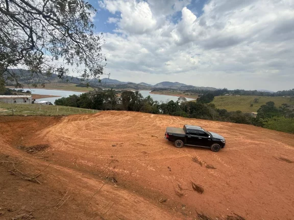 Foto do imóvel Terreno 5.000 m² Pé na Água Escritura Joanópolis!!