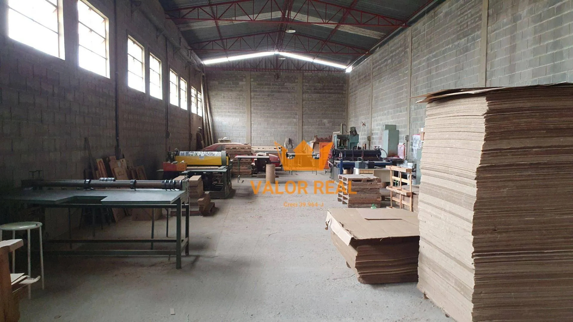 Imagem Oportunidade Única para Empreendedores e Investidores! Galpão de 350 m² em AT de 780,00 m2 em Localização Privilegiada em Itupeva. R$ 2.8 milhões.