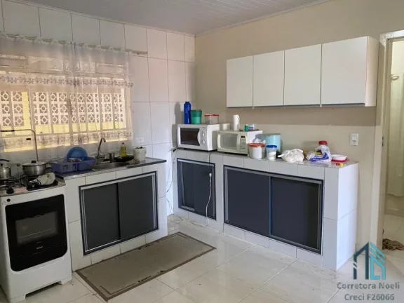 Imagem (PERMUTA) Casa térrea, 03 quartos c/suíte, parte podendo ser utilizado como Barracão, no Capão Raso em Curitiba PR