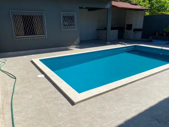 Imagem LINDA CASA COM 3 QUARTOS E 1 SUÍTE A VENDA COM PISCINA NA PRAIA DO MORRO GUARAPARI-ES