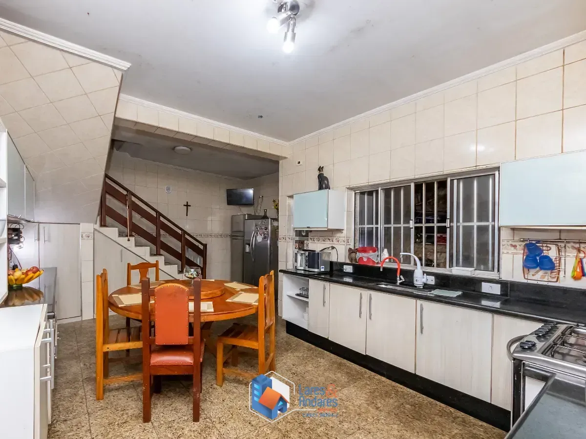 Imagem Sobrado para venda em Vila Gustavo com 3 quartos, sendo 3 suítes, 325m²