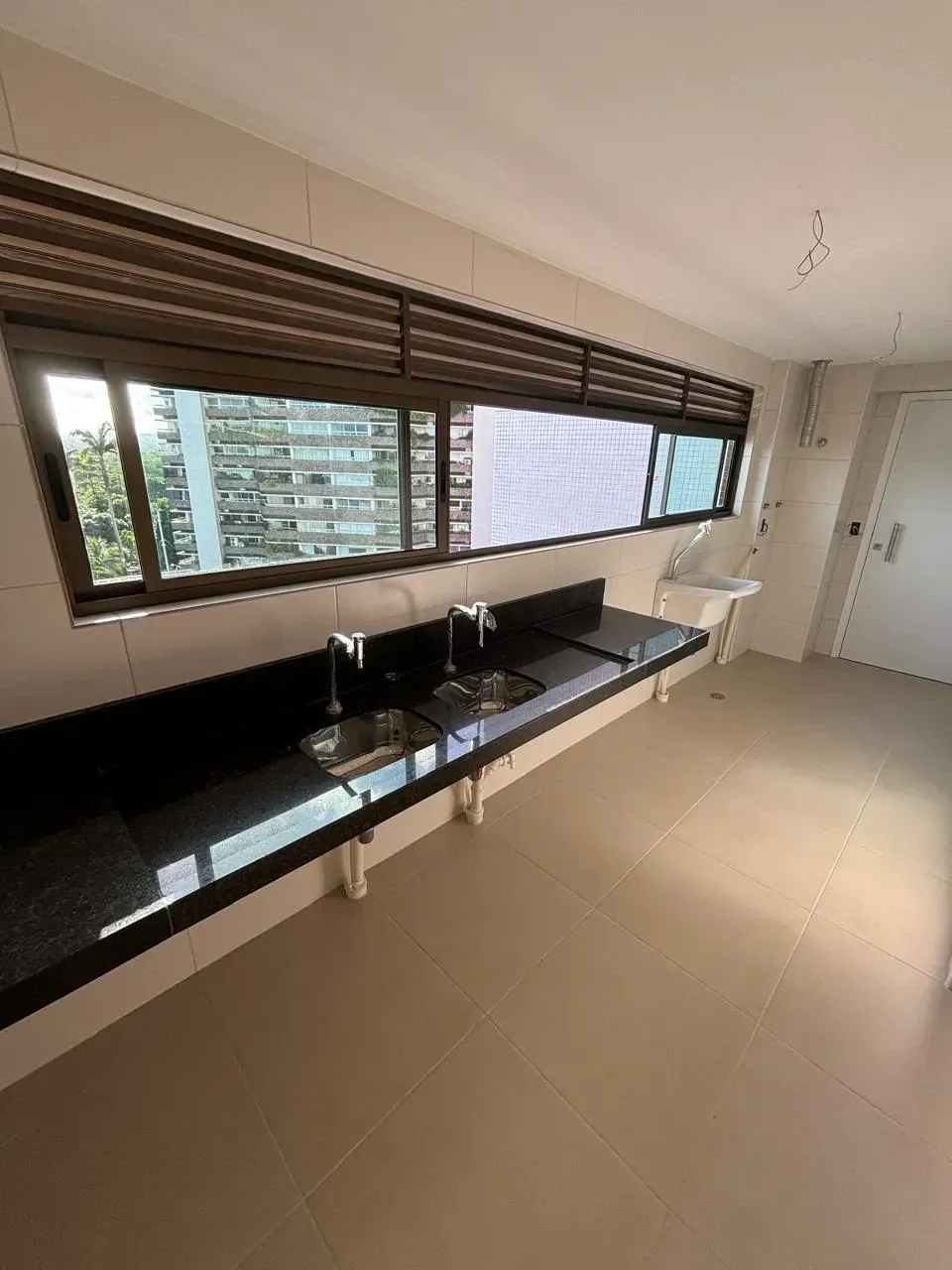 Imagem Apartamento com 4 Quartos à Venda, 165 m² em Monteiro - Recife