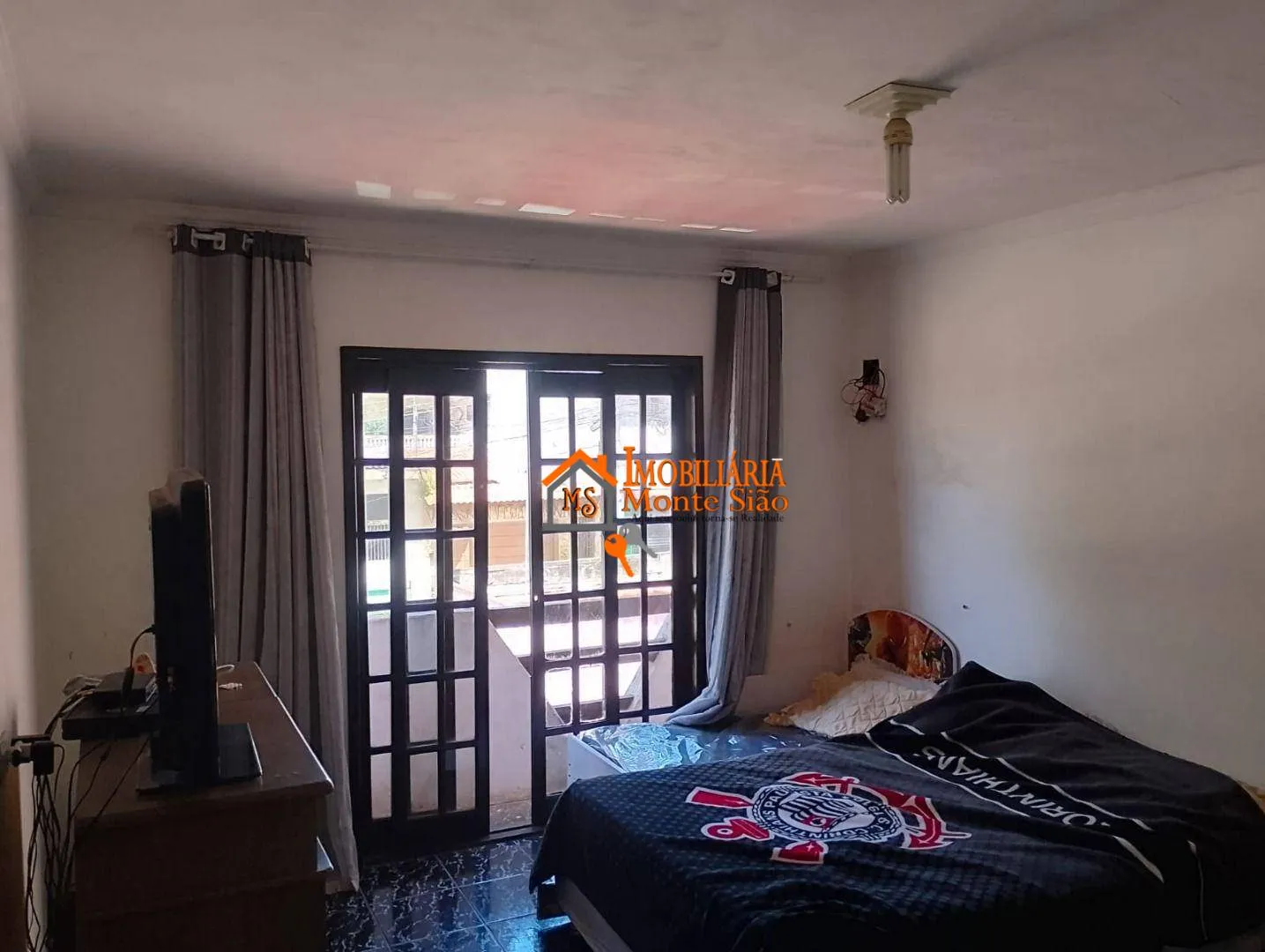 Imagem Sobrado com 3 dormitórios à venda, 200 m² por R$ 670.000 - Jardim IV Centenário - Guarulhos/SP