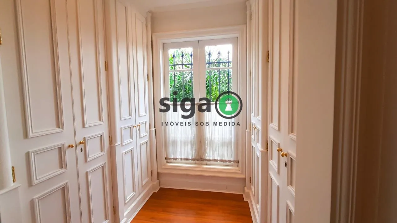 Imagem Elegante Mansão em Estilo Francês com Segurança Exclusiva no Coração do Morumbi