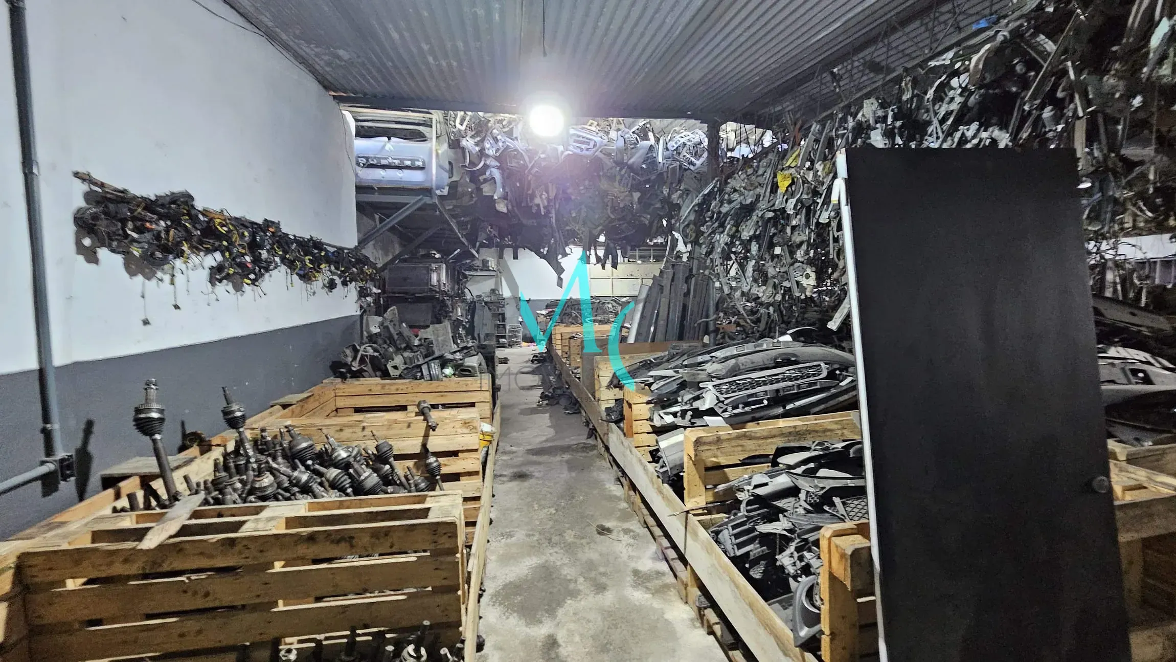 Imagem Galpão e Loja 550m² para locação por R$ 10.000,00 em Campo Grande, Rio de Janeiro, RJ