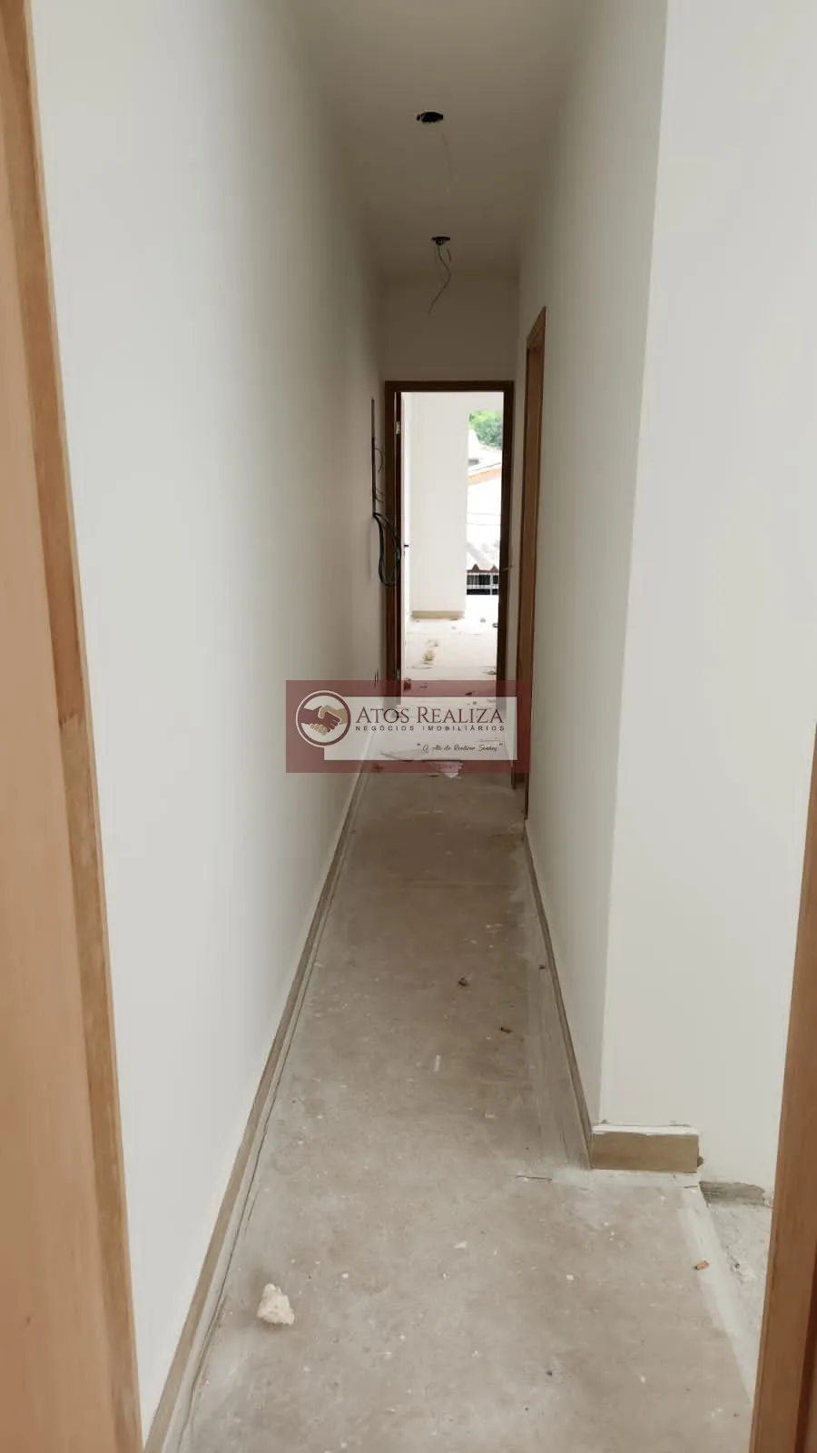 Imagem Vendo OPORTUNIDADE na Vila Ariete, Região de Campo Grande e Sabará, Sobrado de 108m² com 3 dormitórios, 1 suíte, sacada, 2 banheiros e 1 Lavabo, 2 vagas de garagem por R$720.000 para venda, Oportunidade, confira.