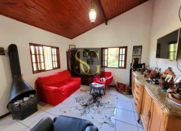 Imagem Casa para Venda em Teresópolis, Albuquerque, 3 dormitórios, 1 suíte, 3 banheiros, 1 vaga