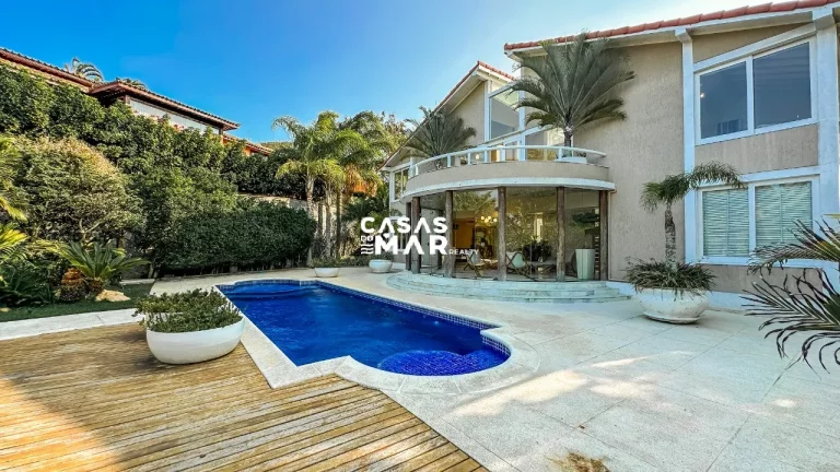 Imagem Casa vista mar à venda com porteira fechada, 6 suítes, lazer incrível, Búzios