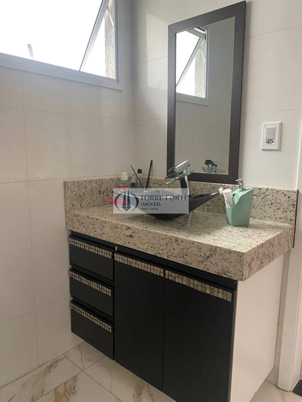 Imagem Casa de condominio Aruja V com 4 suites 3 vagas no Jardim Fazenda Rincão