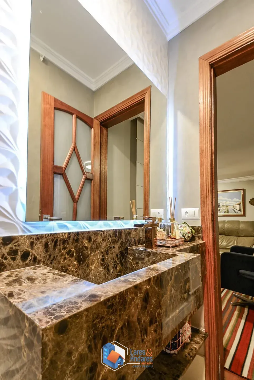 Imagem Casa para venda em Jardim da Glória com 3 quartos, sendo 3 suítes, 215m²