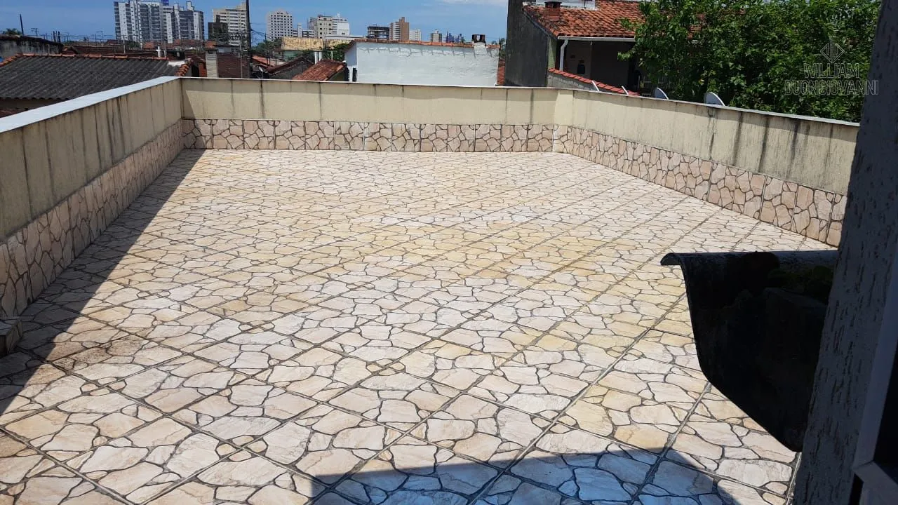 Foto do imóvel Linda Casa cvom Piscina - Bairro Maracana em Maracanã, Praia Grande - SP