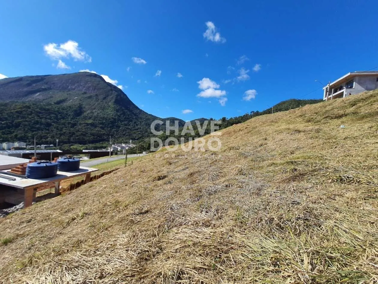 Imagem Lote com 246m² em condomínio próximo do centro de Teresópolis