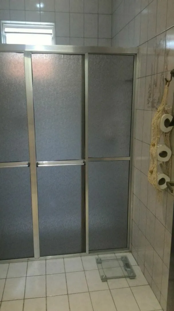 Imagem Casa à venda 2 Quartos, 1 Suite, 2 Vagas, 250M², Azeredo, Pindamonhangaba - SP